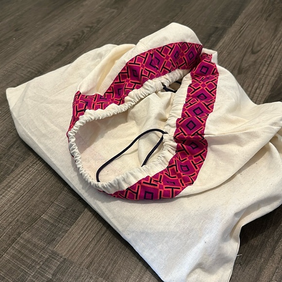 TORY BURCH Saffiano Original Tote - Picture 7 of 7